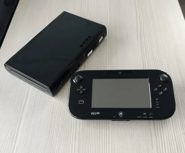 Nintendo Wii U com jogos digitais 
