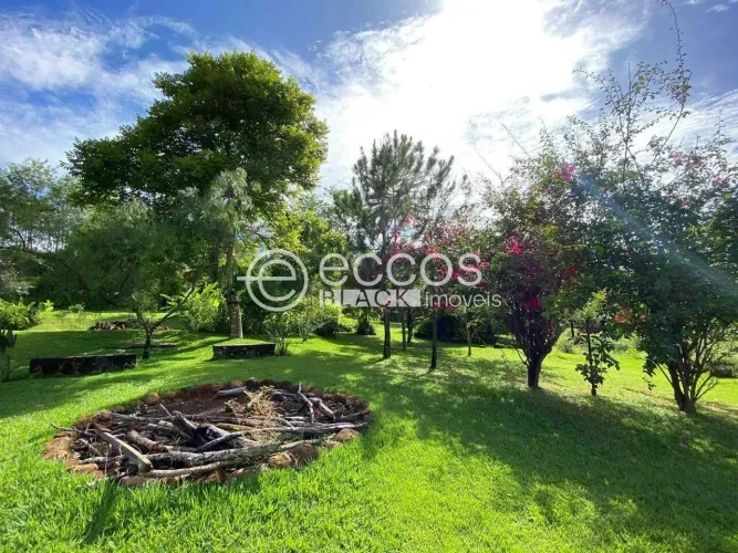 Chácara à venda, 3 quartos, 1 suíte, 7 vagas, Zona Rural - INDIANÓPOLIS/MG