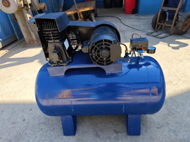 Compressor 10 pcm Shulz / 100 litros 