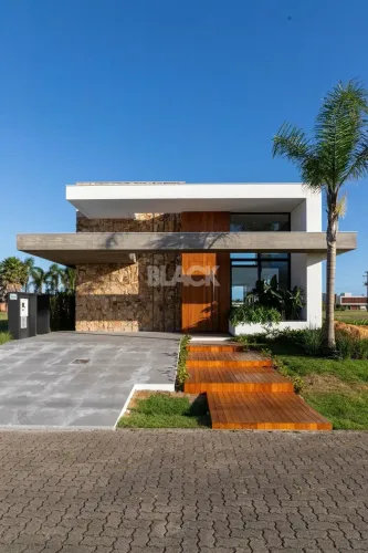 Casa à venda em condomínio fechado no Ilhas Park em Torres RS