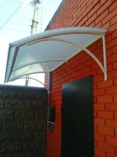 Cobertura de policarbonato para entrada de casa