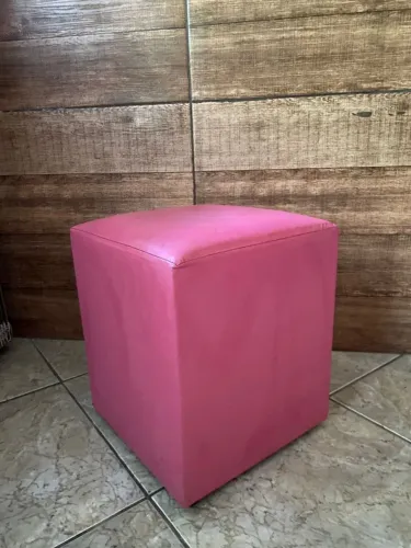 Puff / Banqueta quadrado - rosa