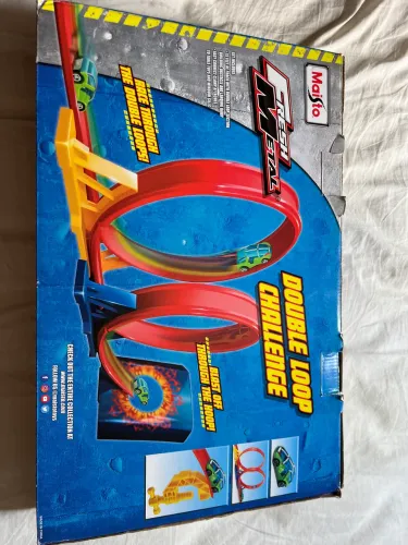 Pista de Corrida Maisto Double Loop - Envio Imediato - 2 Carrinhos Hot Whells Importado