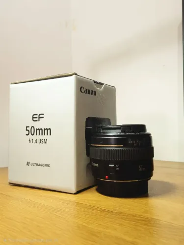 Lente Canon 50mm 1.4 EF - Seminova