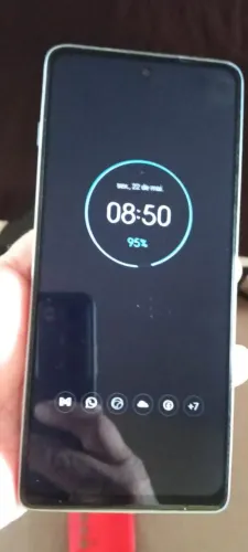 Vendo venda de celular Motorola g200 perfeito estado sem trinca centrífuga ou defeito