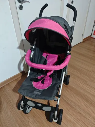 Carrinho de Bebê Burigotto X-Treme Dobrável Passeio - Cinza e Rosa (Ótimo Estado)