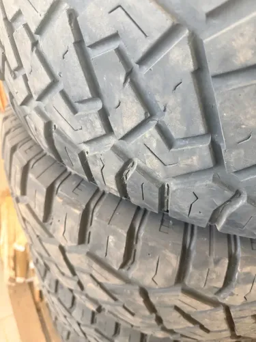 Pneus 37 13,5 r18