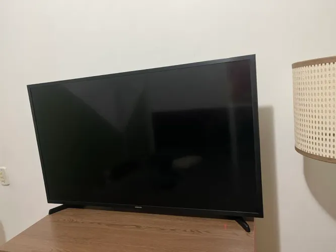 Smart tv Samsung 43 polegadas com defeito 