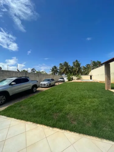 Casa com Piscina, 3 quartos, 3 banheiros, no Abaís.