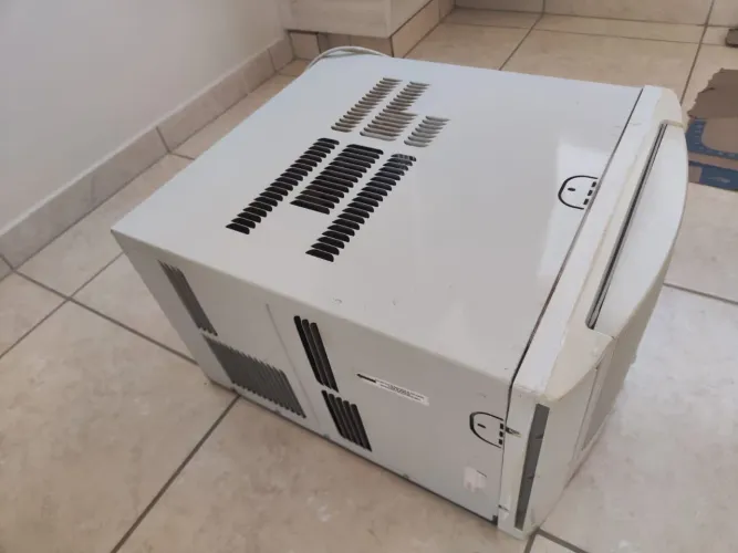 Ar condicionado de janela 7500 BTUs Consul 220v 