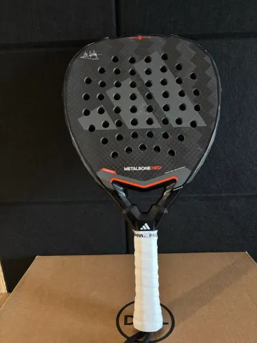 Raquete de padel adidas metalbone hdr