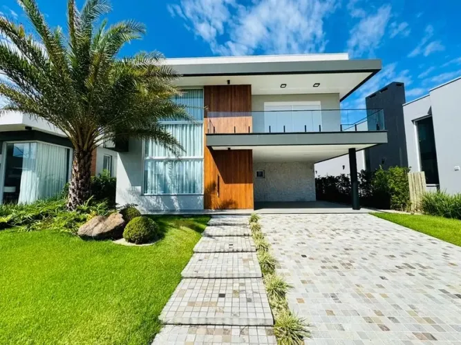 Sobrado com 258m², no Condomínio Marítimo em Tramandaí