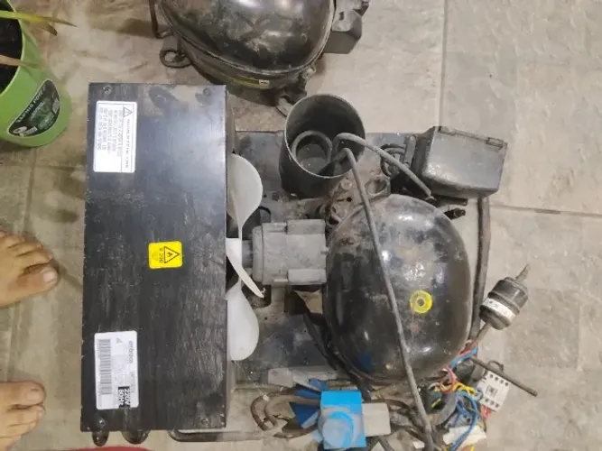 Compressor Embraco 1HP Gás R290 Modelo NT2180UV Refrigerador compl com unidade condesadora