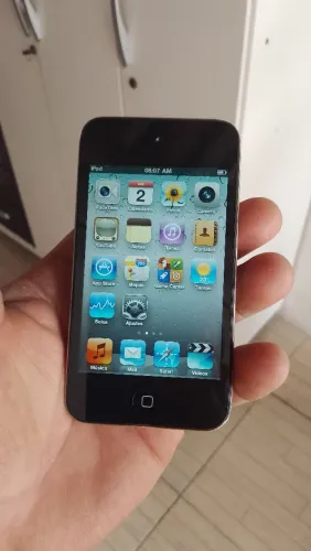 Vendo iPod 32 GB de memória funcionando perfeitamente