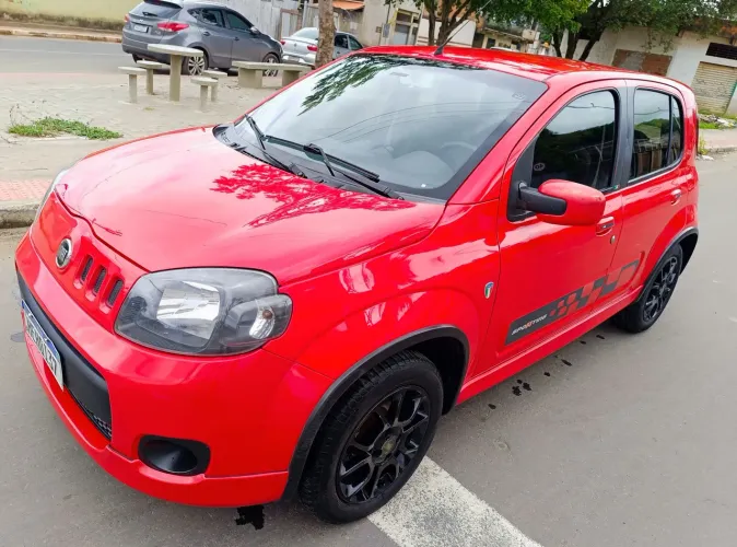 Fiat Uno Sporting 1.4 EVO Fire Flex 8V 4P 2012