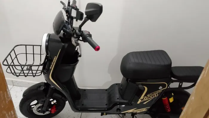 Scooter eletrônica