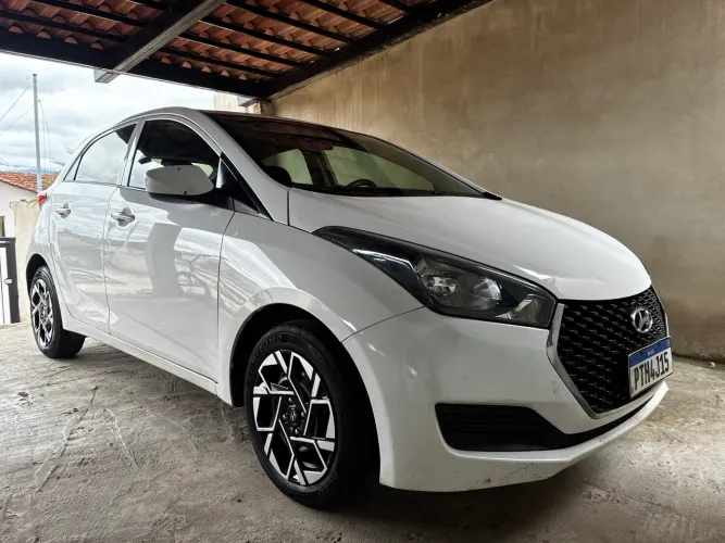 Hyundai HB20 Unique 1.0 Flex 12V Mec. 2019