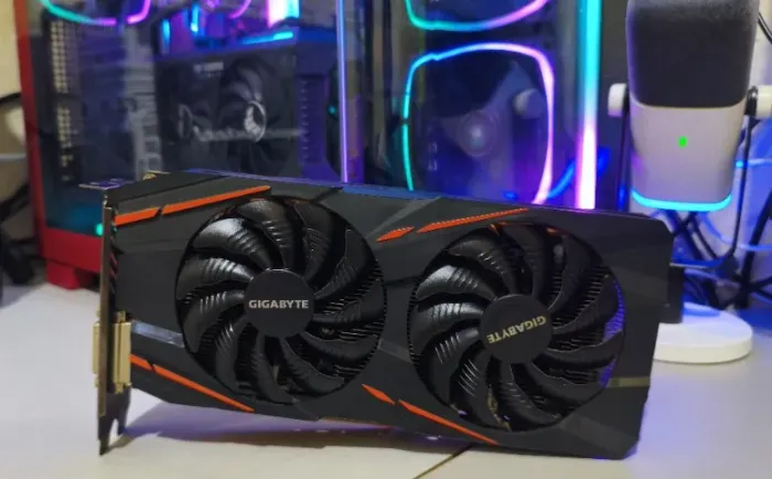 Placa de Vídeo RX 590 8GB Gigabyte