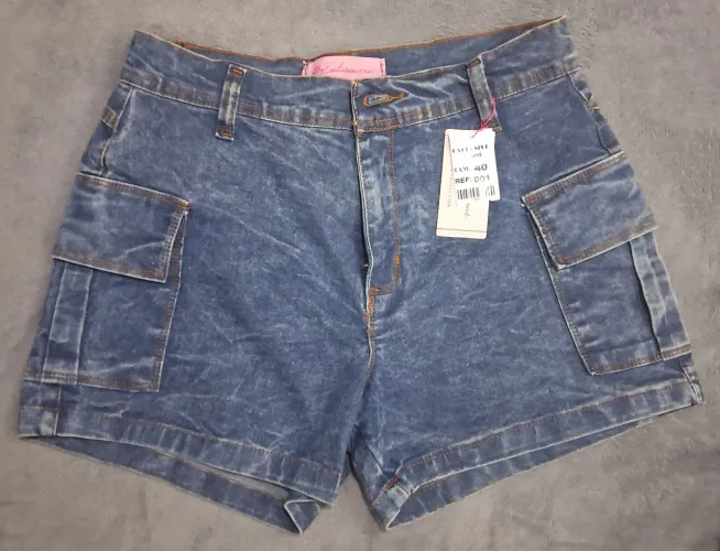 Shorts jeans com bolsos laterais tam. 40
