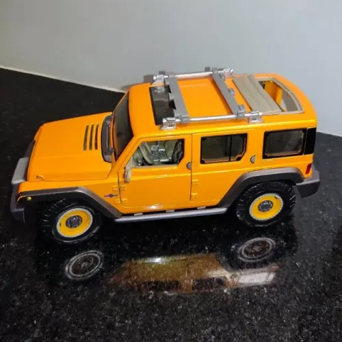 Miniatura Jeep Rescue Concept Laranja - 1/18 - Maisto