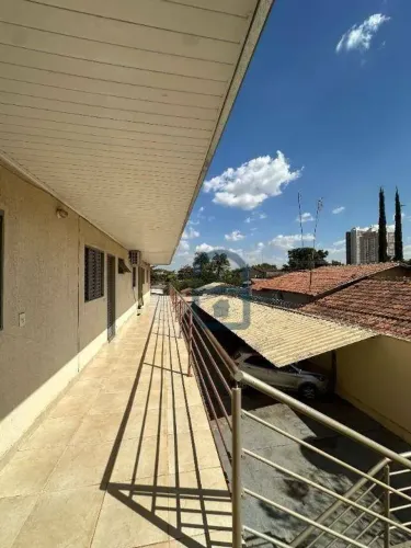 Kitnet com vaga de garagem para alugar no Jardim Bela Vista