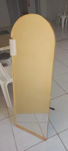 Espelho com pé 