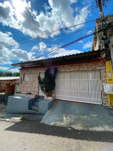 Casa no conjunto boas novas, à 200 metros da Av das Torres