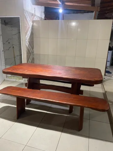 Mesa de jaqueira