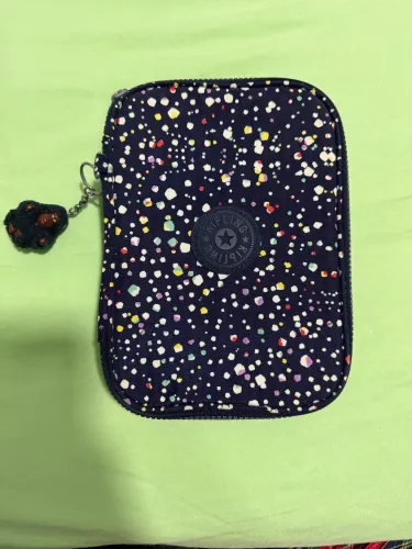 Estojo Kipling 100 pens estampa