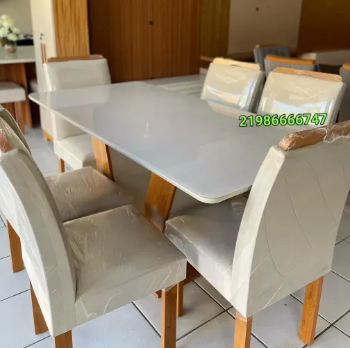 Mesa com 6 cadeiras acolchoadas 160x80 