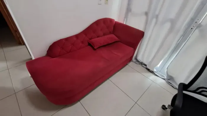 SOFÁ 3 LUGARES SUEDE VERMELHO
