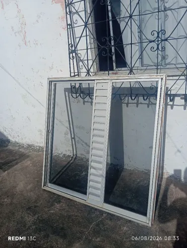 Janela de vidro 50 R$
