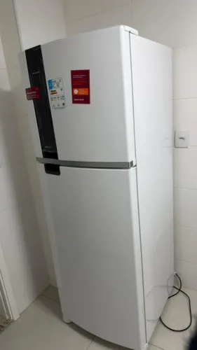 Geladeira Brastemp 385 litros NOVA de 3500 por 2700