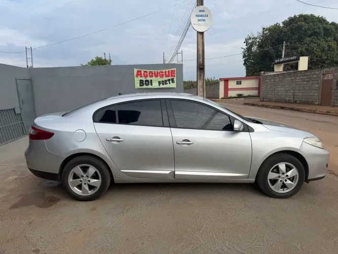 Renault Fluence Sed. Dynamique 2.0 16V Flex Mec. 2014