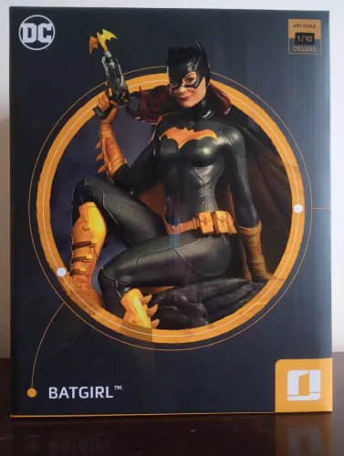 Action Figure Iron Studios Batgirl Dc Comics, Art Scale 1/10 DELUXE; RARIDADE. 