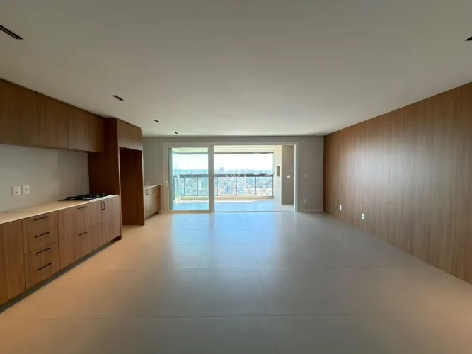 Apartamento semimobiliado no Pettros! Frente cidade