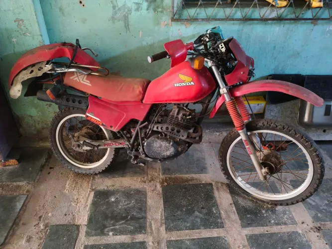 VENDO HONDA XL 250 - Baixada sucata