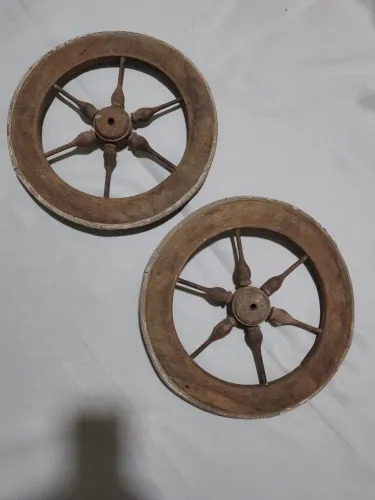 Rodas para carrinho de chá antigo 