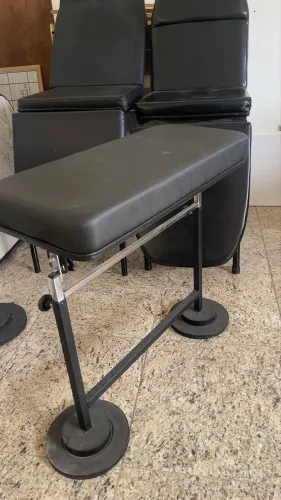 Móveis pra estúdio de tatuagem leia a descrição