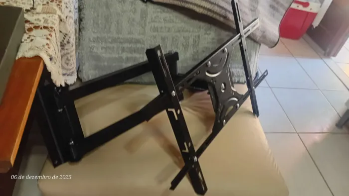 Suporte articulado pra tv