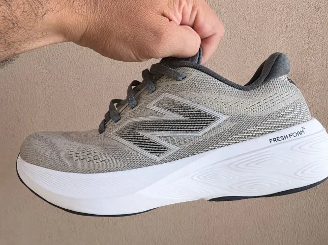 Tênis New Balance 880 TAM 41 usado