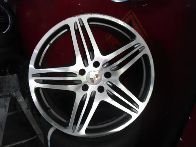 roda porsche aro 22   avulsa  ( apenas 1 roda ) 