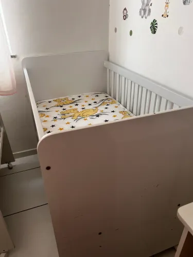 Berço americano/ vira cama 