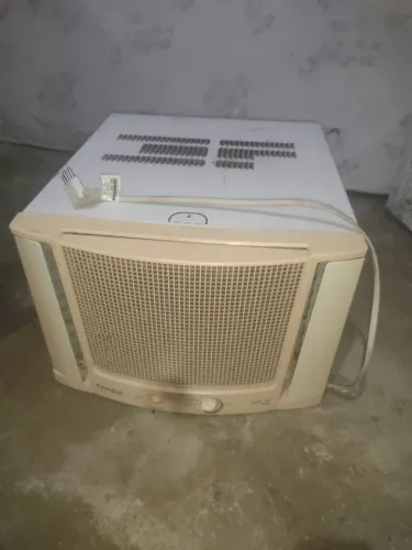 Gela super bem sem nenhum quebrado