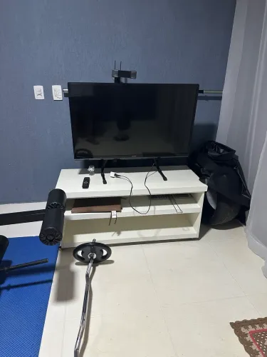 Rack para TV em MDF Branco 1,20m com prateleira 