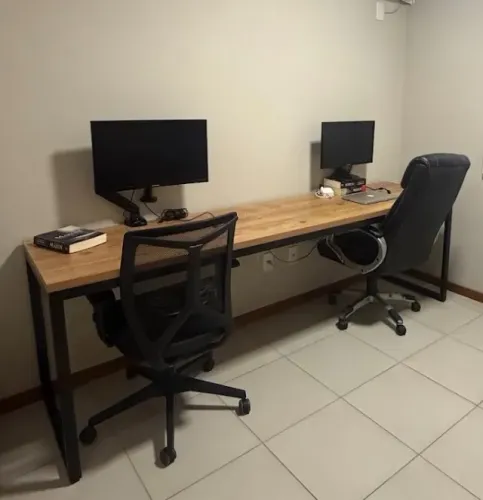 Conjunto de Escritório Industrial Premium - Mesa + Estante - Semi Novo