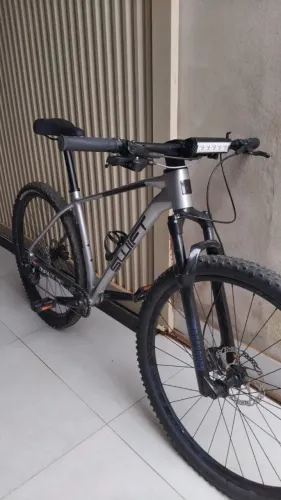 BICICLETA SWIFT DVORE COMP 2024 - ARO 29 | DEORE 12V