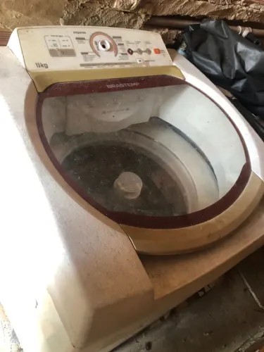 Máquina de lavar com defeito