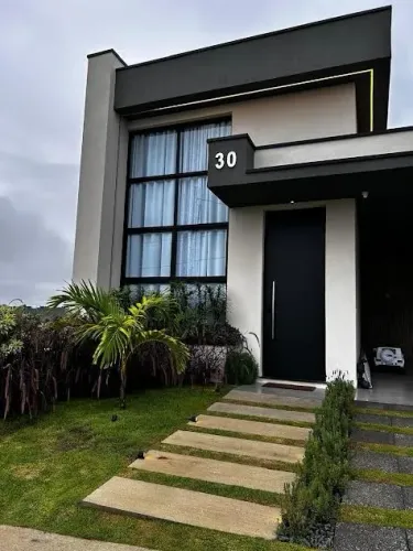 Casa em Condomínio para Venda em Taubaté, Vale dos Cristais, 3 dormitórios, 1 suíte, 2 ban