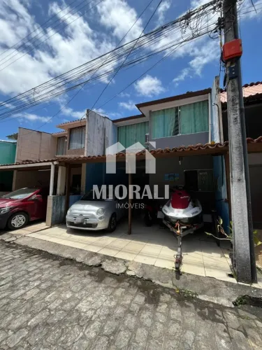 BD - Casa duplex 4 quartos com suíte e hidromassagem à venda em Antares na entrada do Alde